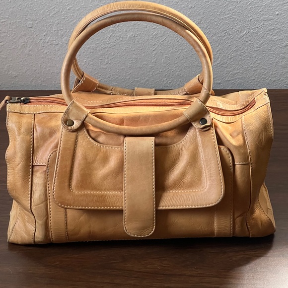 NorthStyle Handbags - Vintage NorthStyle Leather Tote in Camel